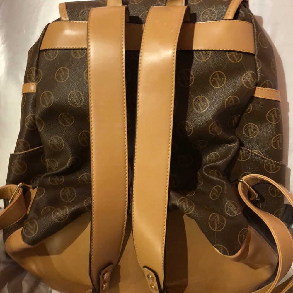 A Adrienne vittadini bag - Picture 2 of 3
